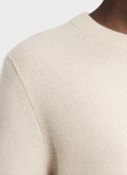 Classic Crewneck in Feather White | Soft Goat-Sea Biscuit Del Mar